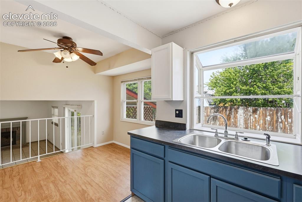 Image 16 of 37: Kitchen
