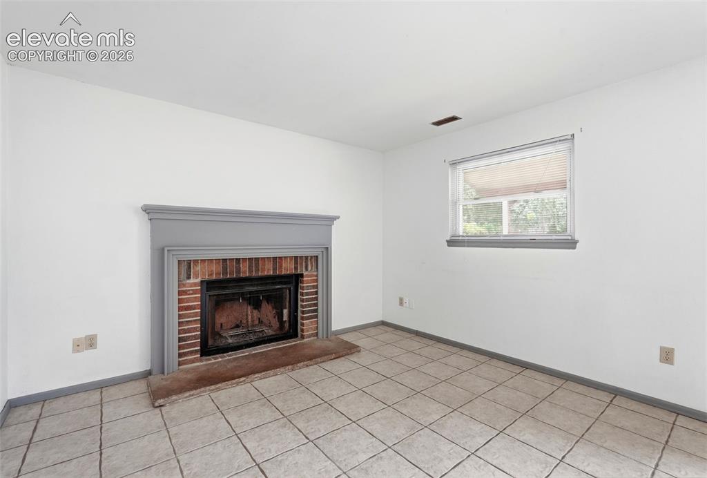 Image 19 of 37: Floor Plan