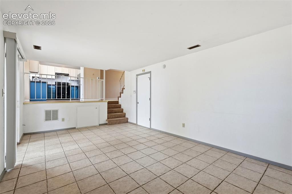 Image 21 of 37: Family Room