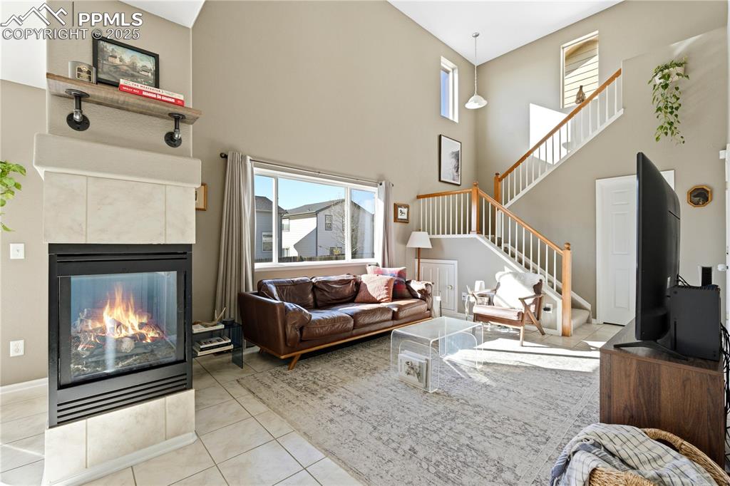 Image 7 of 38: Living Room