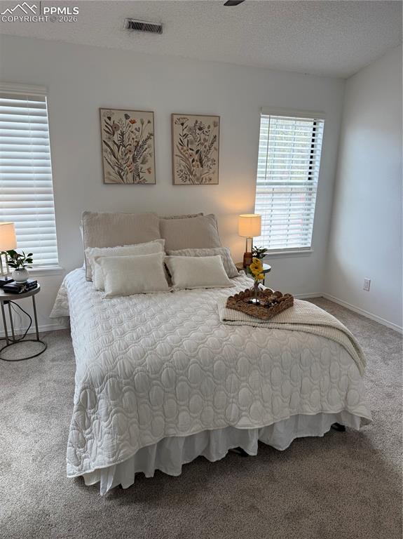 Image 17 of 28: Bedroom