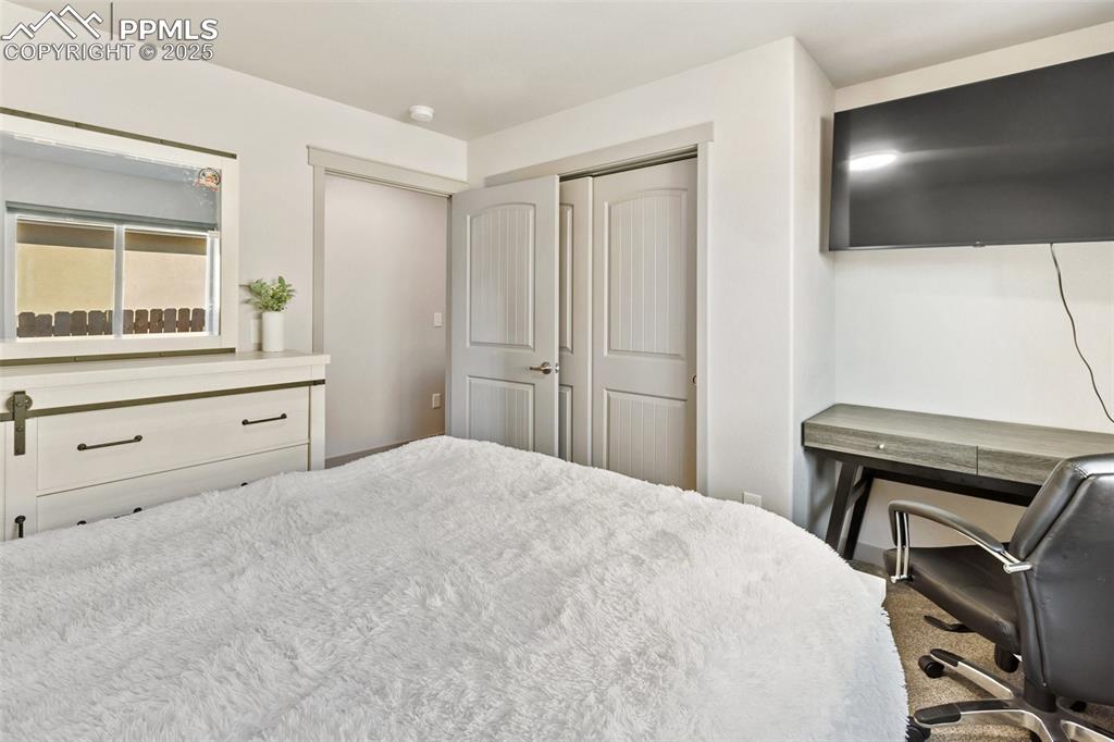 Image 25 of 41: Bedroom