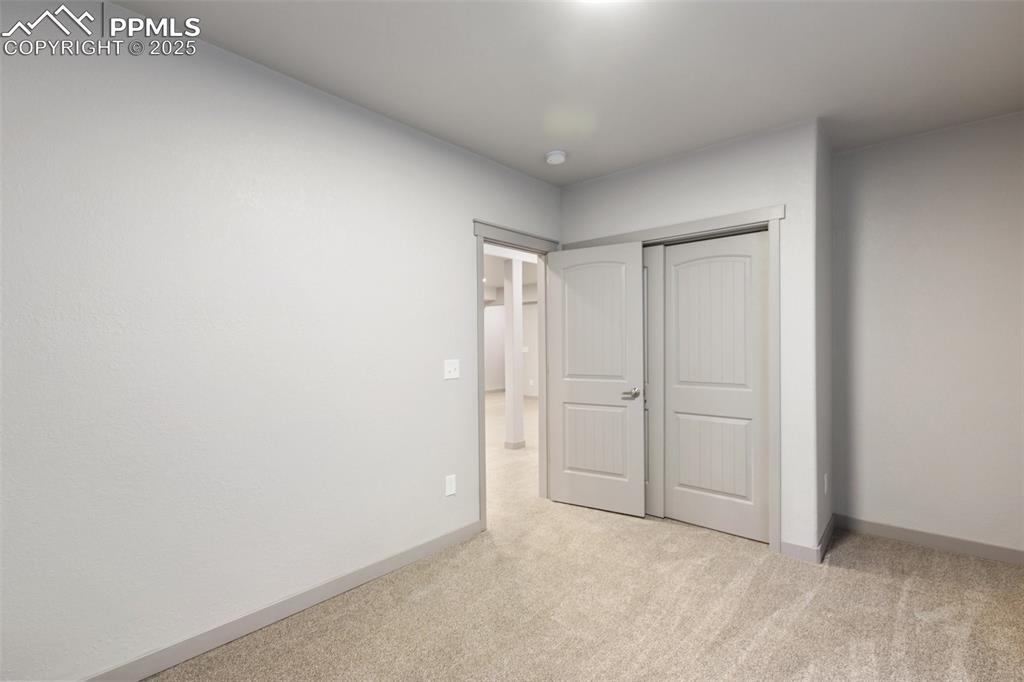 Image 34 of 41: Bedroom