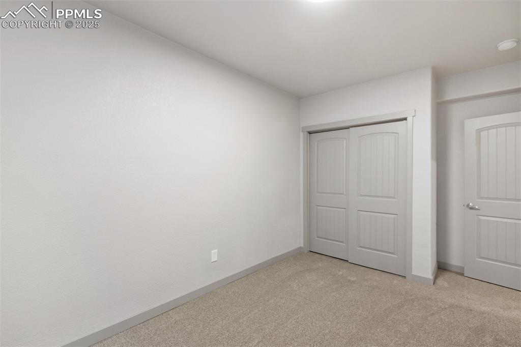 Image 35 of 41: Bedroom