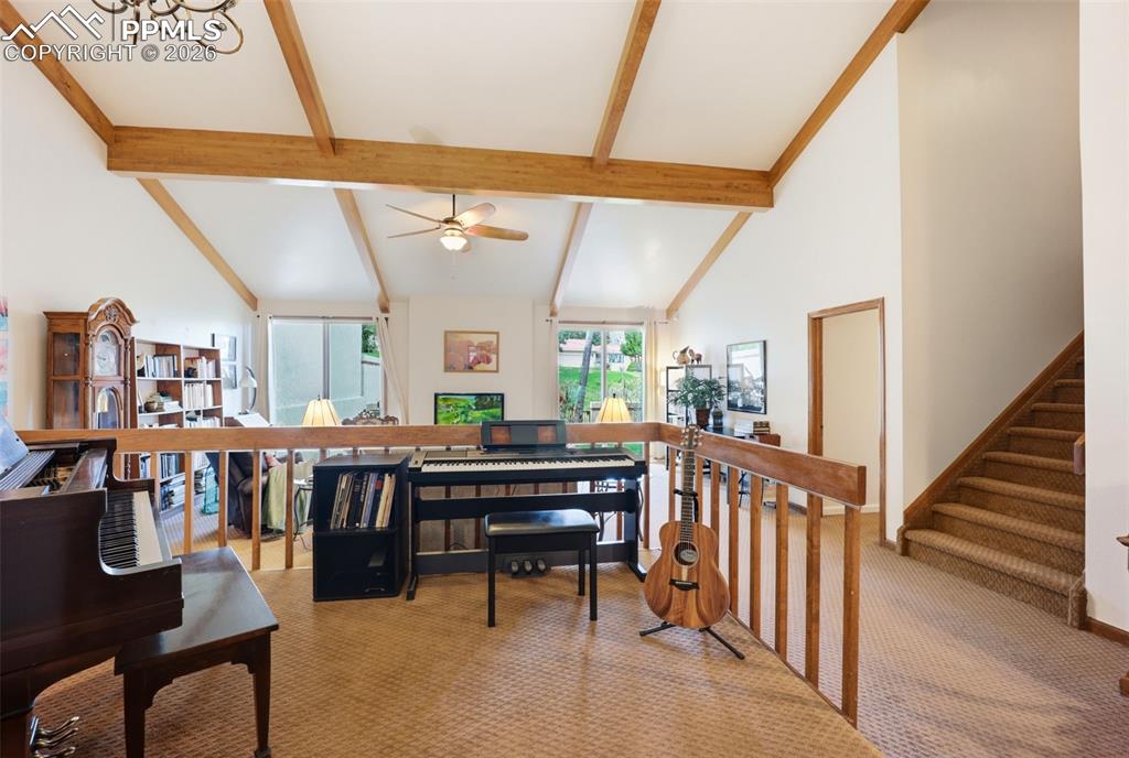 Image 19 of 47: Office