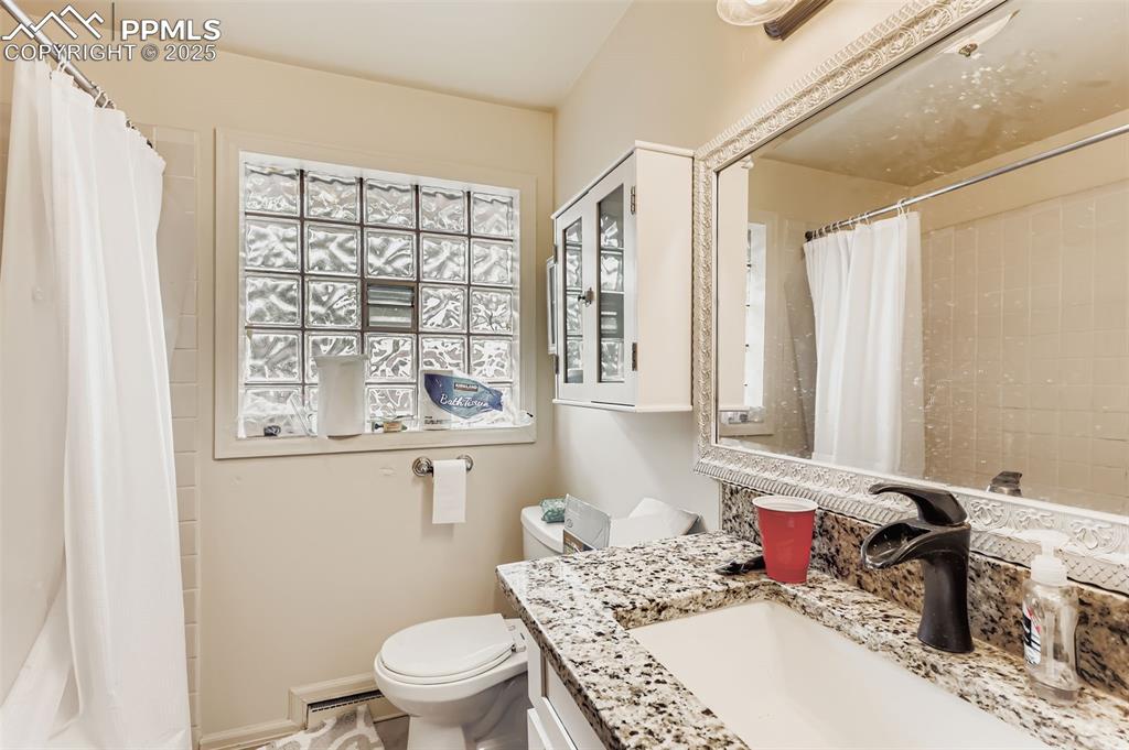 Image 42 of 49: BBathroom 2 - Single Family Detached Home