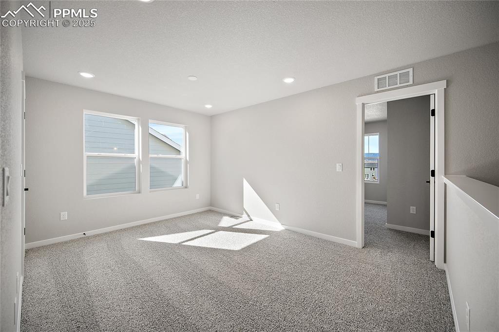 Image 20 of 44: Bedroom