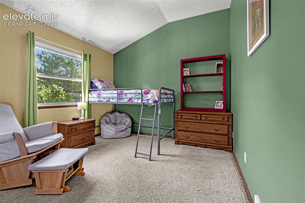 Image 20 of 45: Bedroom
