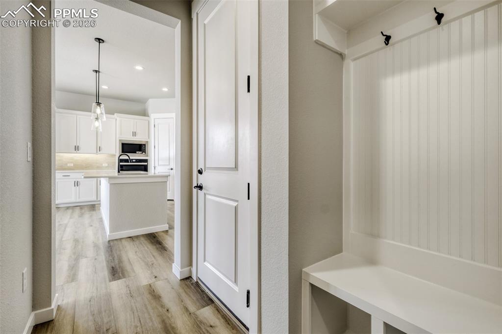 Image 16 of 28: Mud Room