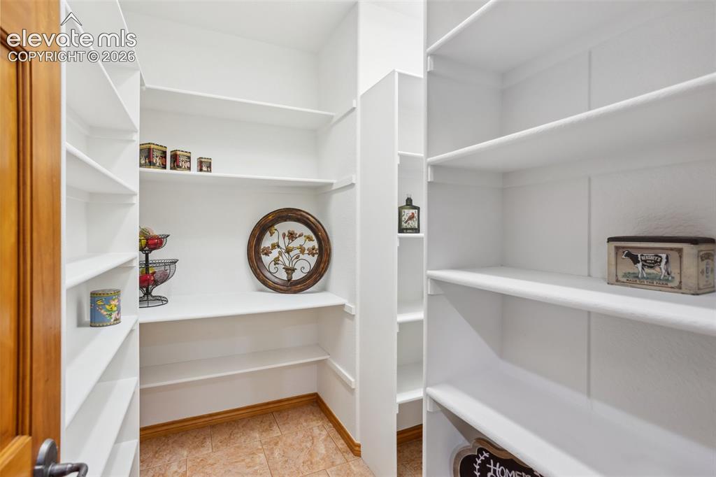 Image 10 of 50: Pantry