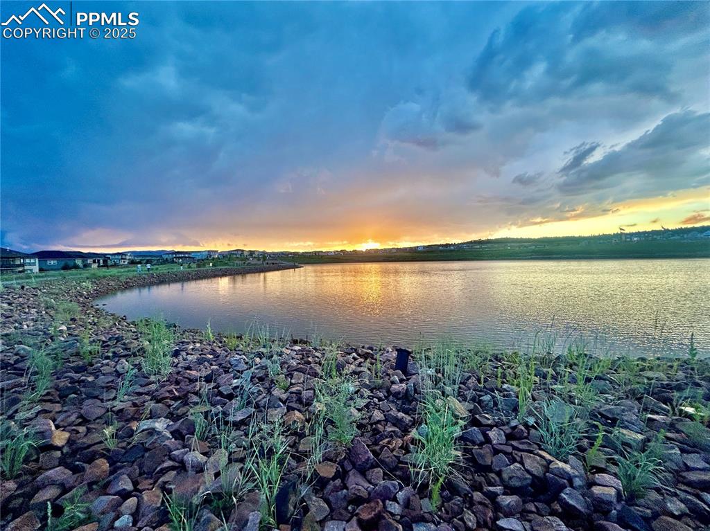 Image 27 of 30: Another sunset at Wolf Lake
