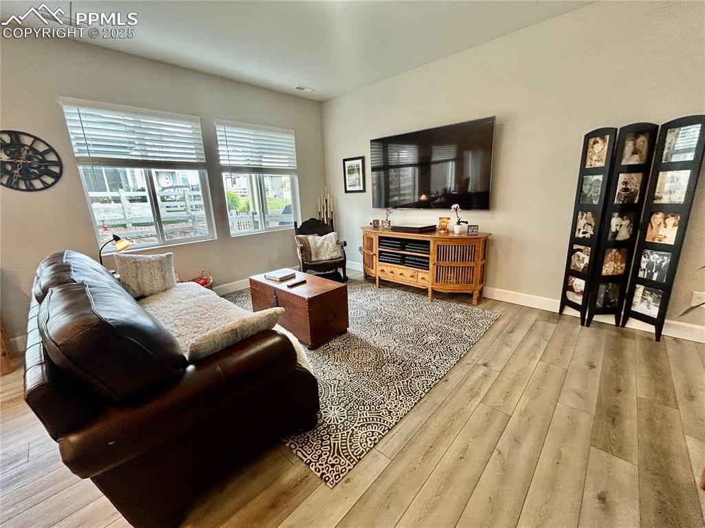 Image 6 of 30: Lots of natural light!