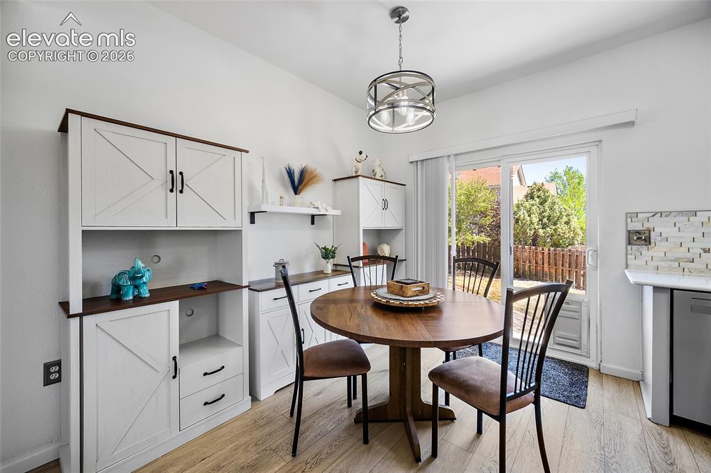 Image 8 of 42: Dining Area