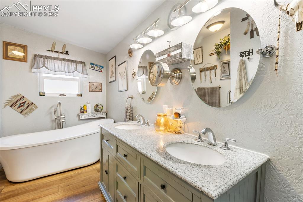 Image 21 of 50: Master Bathroom