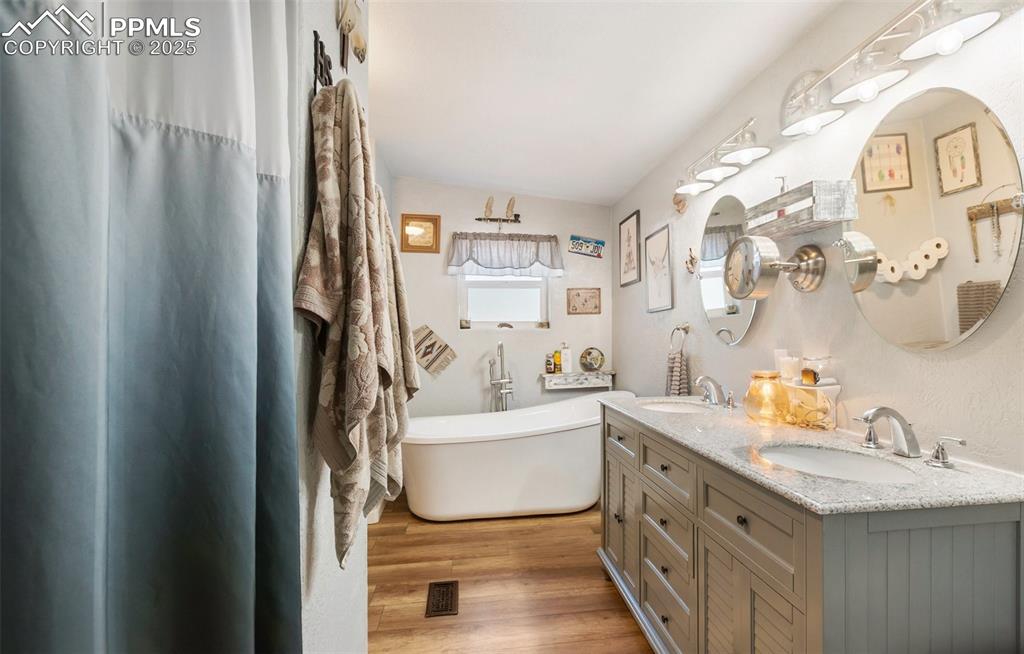 Image 22 of 50: Master Bathroom