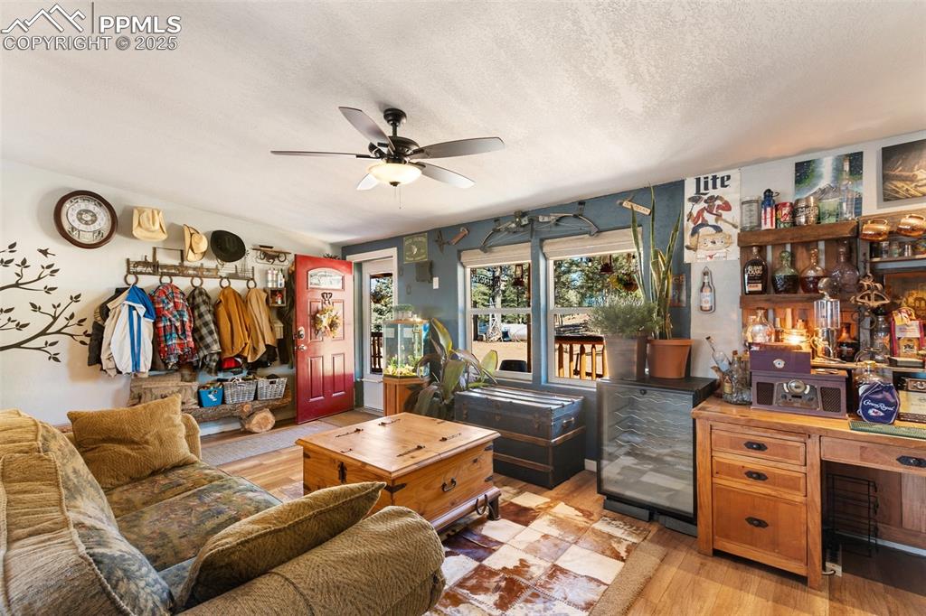 Image 26 of 50: Family Room