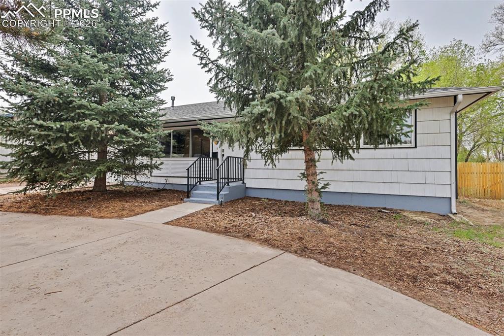 Image 1 of 25: Front of Structure