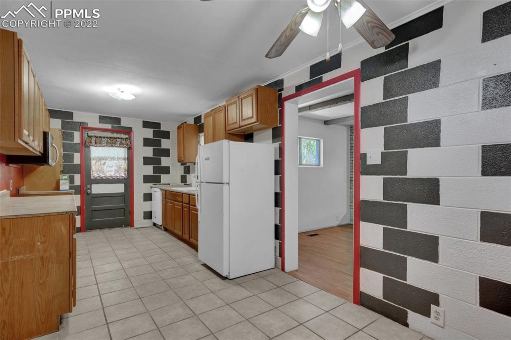 Listing 4527252, Image 4 of 26
