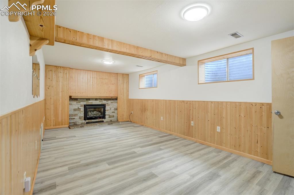 Image 33 of 48: No Description Available