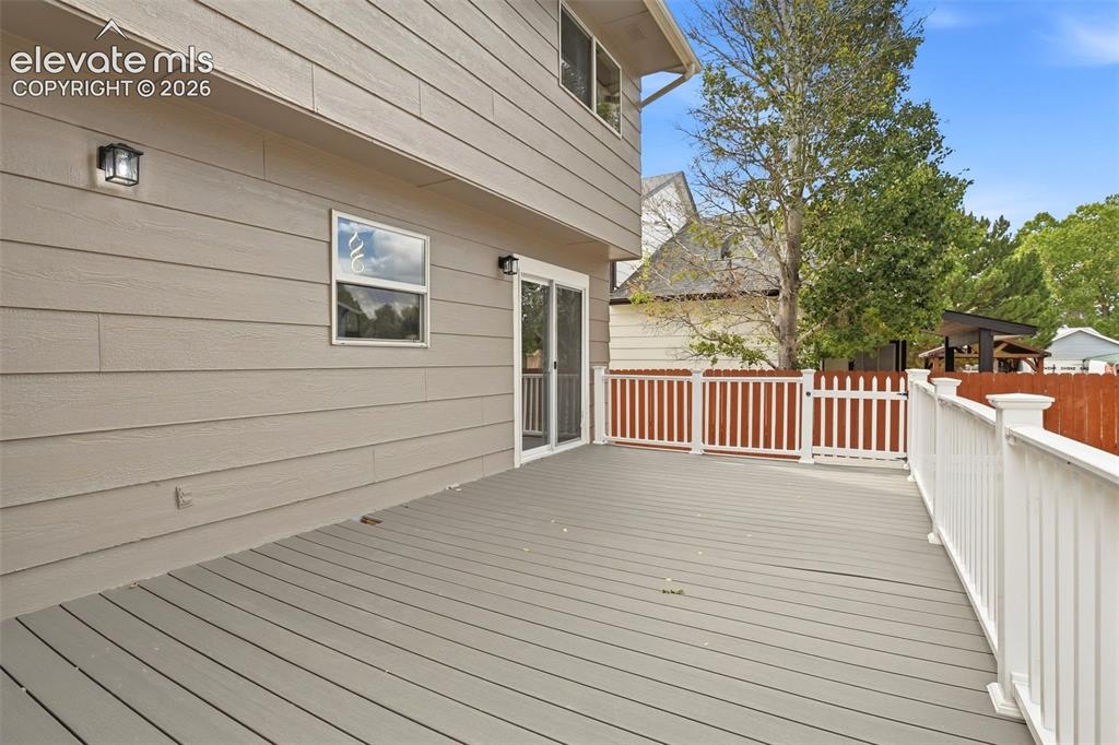Image 44 of 44: Deck