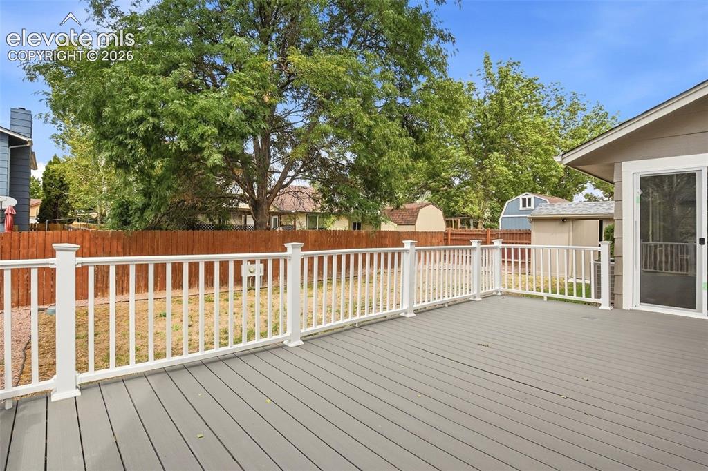 Image 7 of 44: Deck