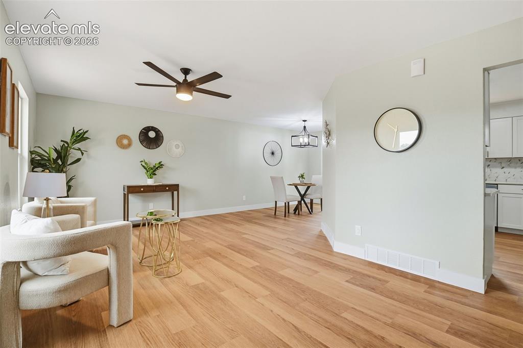 Image 9 of 44: Sitting Room