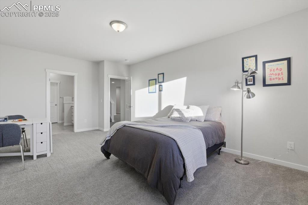 Image 31 of 43: Secondary en-suite bedroom