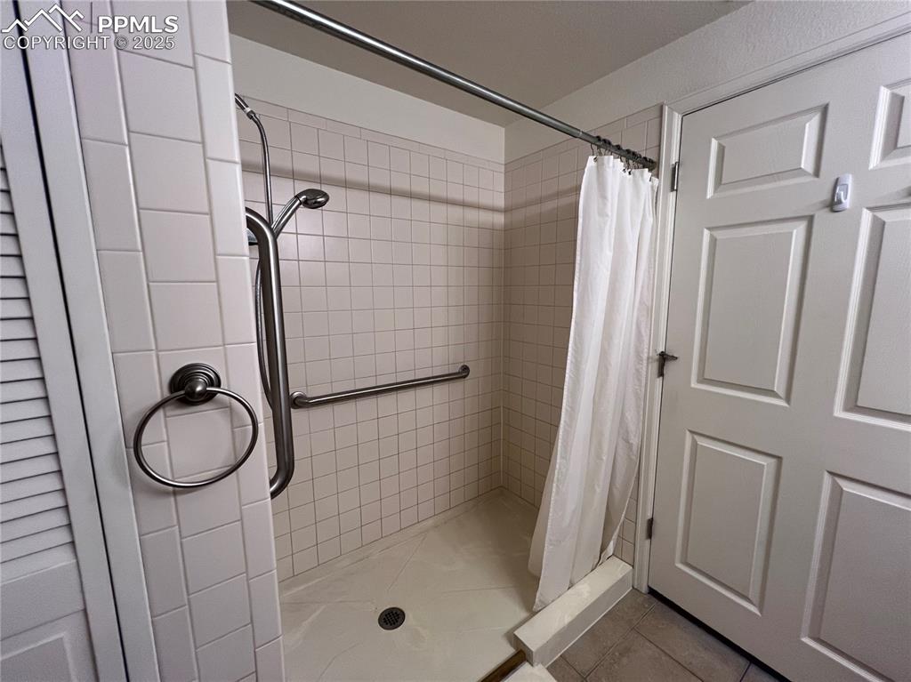 Image 17 of 30: walk in shower