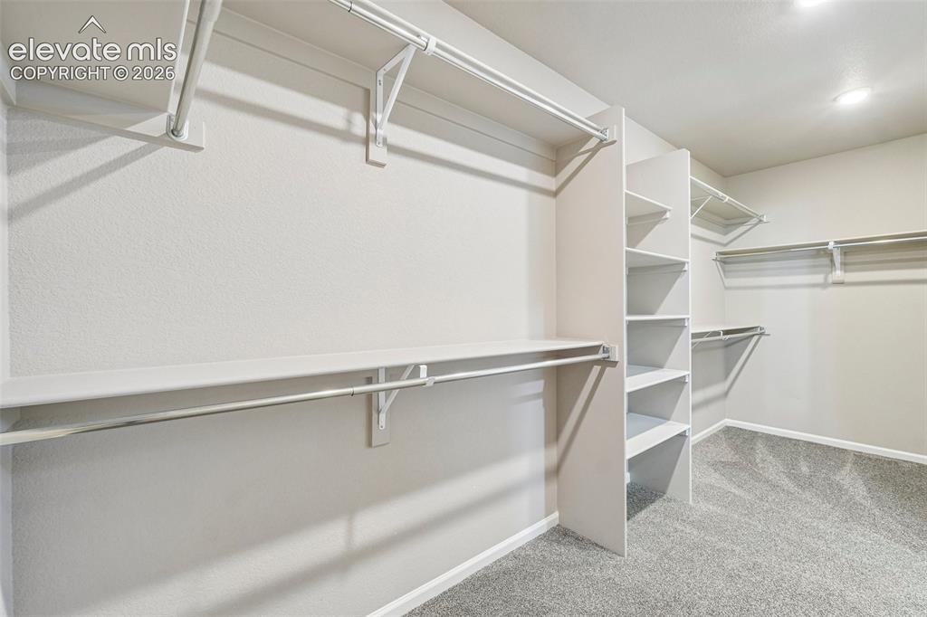 Image 44 of 49: Closet