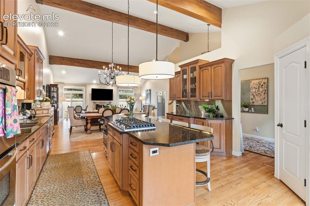 Image 12 of 36: Kitchen