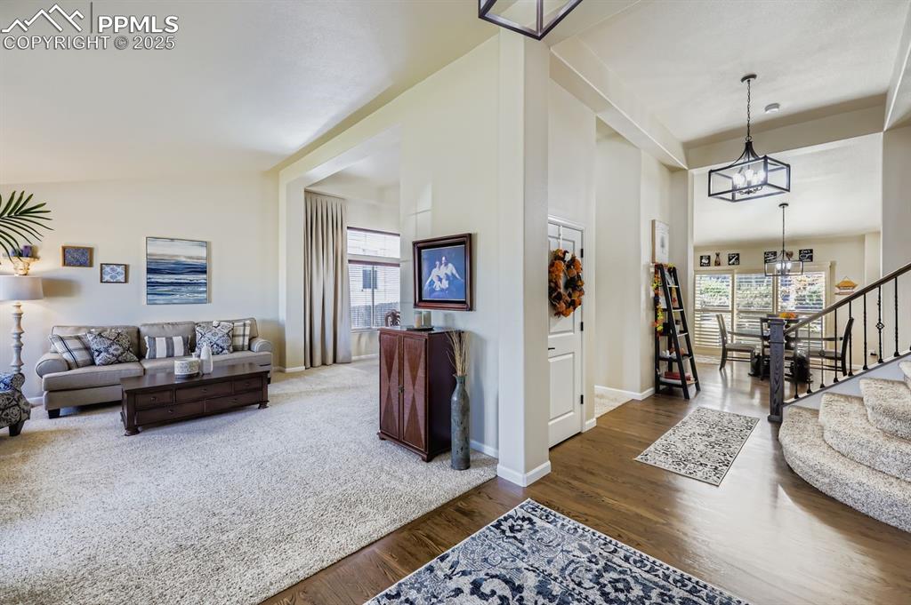 Image 5 of 28: Entry