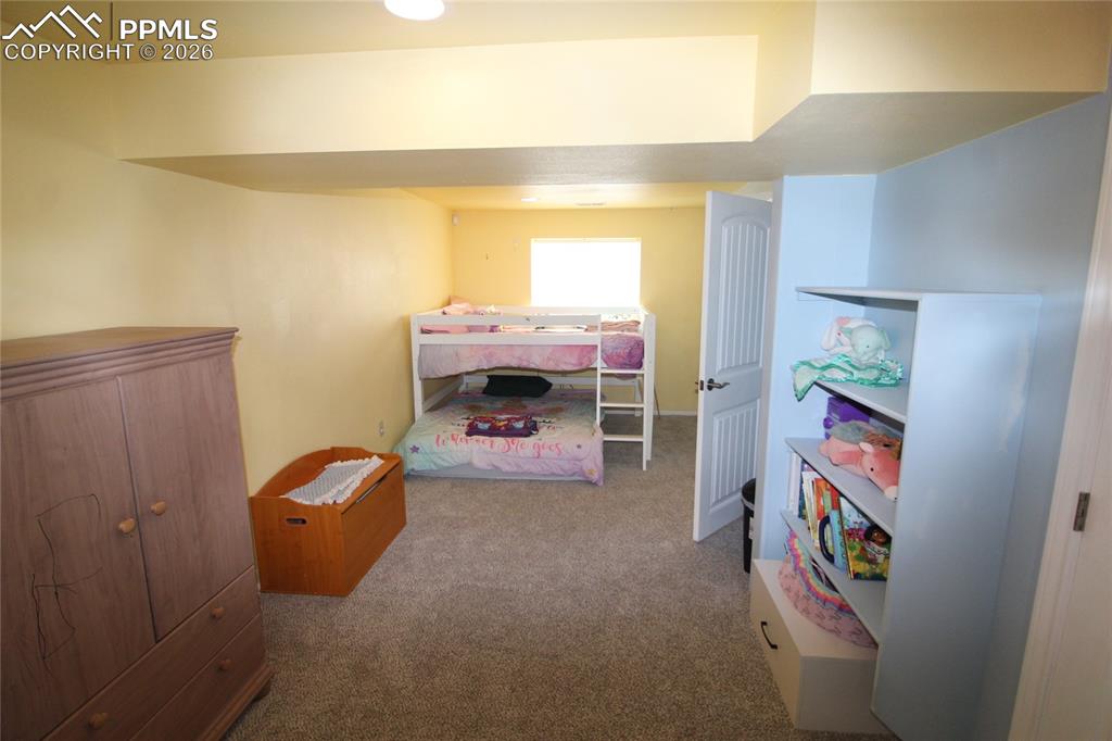 Image 7 of 27: Bedroom