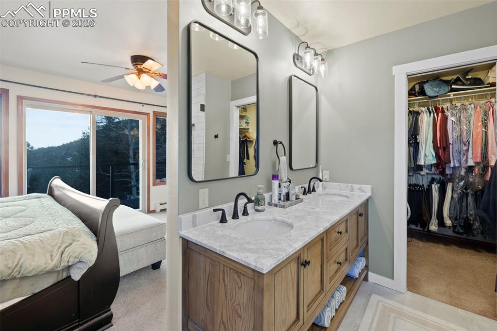 Image 20 of 43: Bathroom