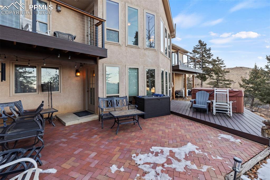 Image 37 of 43: Patio