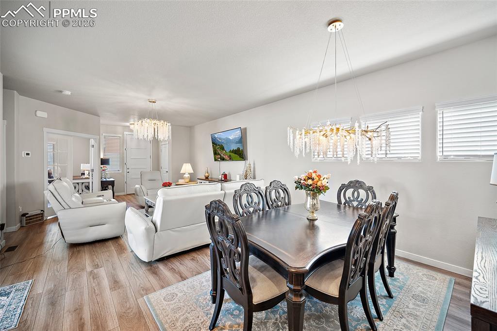 Image 11 of 43: Dining Area