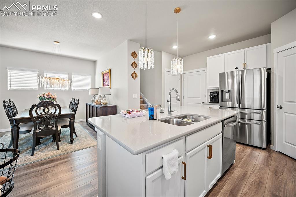 Image 13 of 43: Kitchen