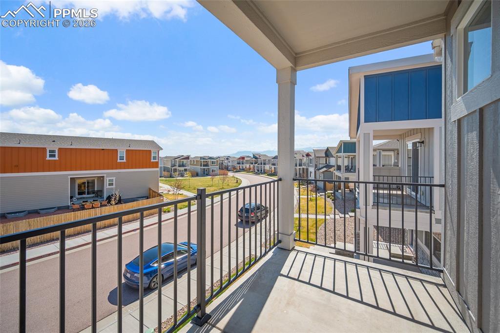 Image 28 of 43: Balcony