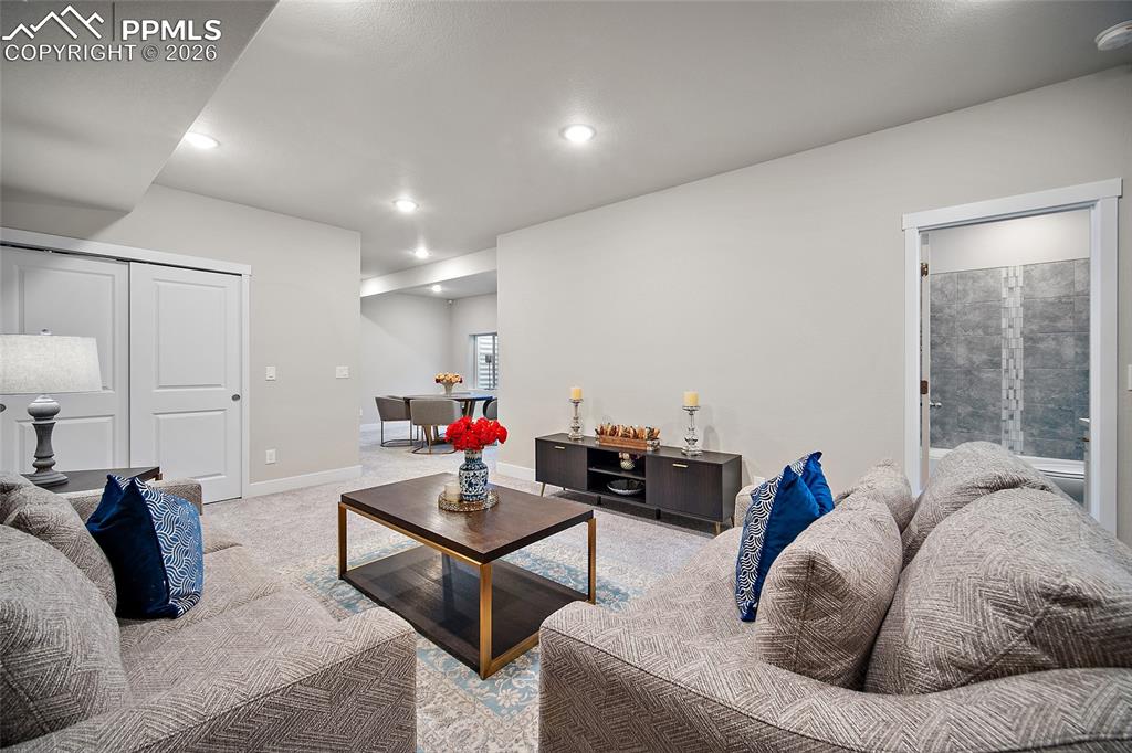 Image 33 of 43: Living Room