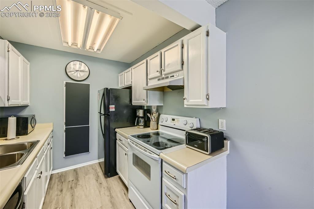 Image 8 of 29: Cooks delight kitchen