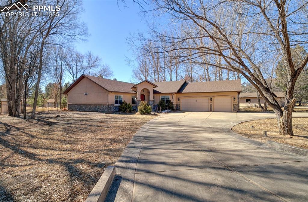Image 47 of 48: Front of home