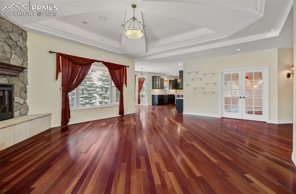 Image 6 of 48: Living room looking towards kitchen