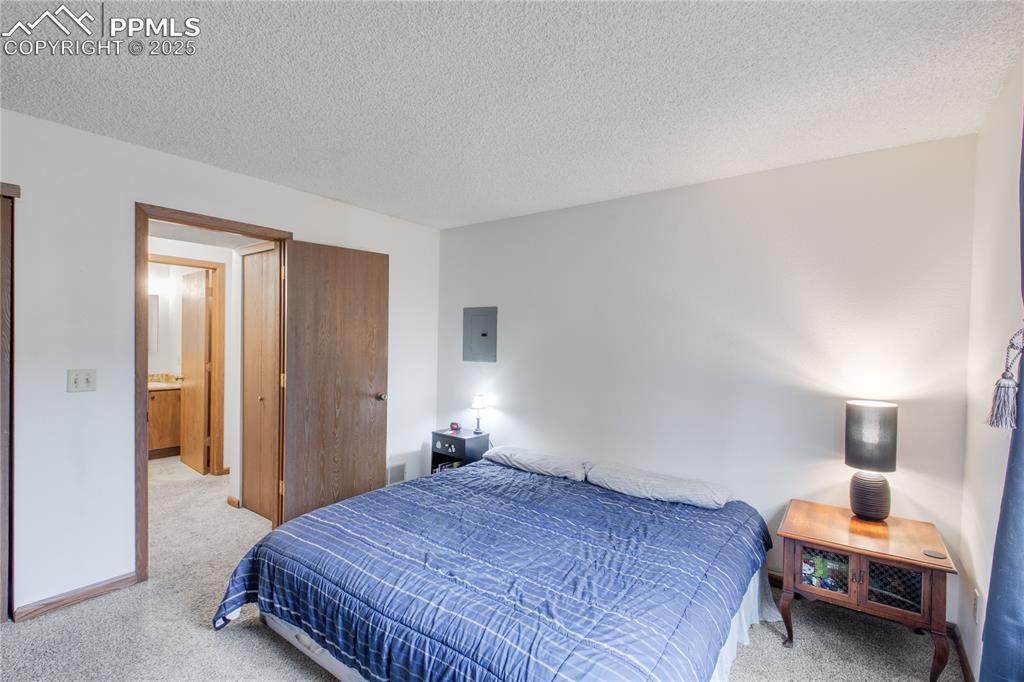 Image 15 of 22: Bedroom