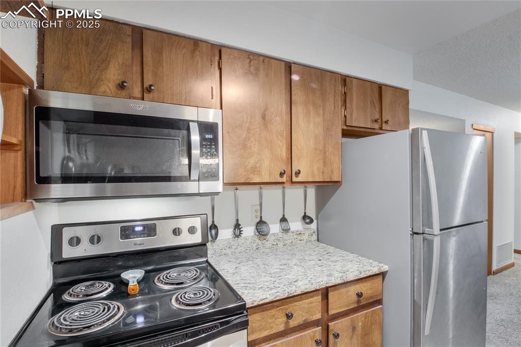 Image 8 of 22: Kitchen