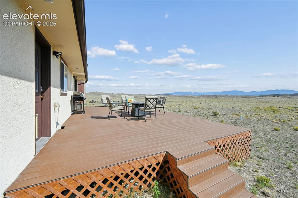 Image 5 of 49: Deck
