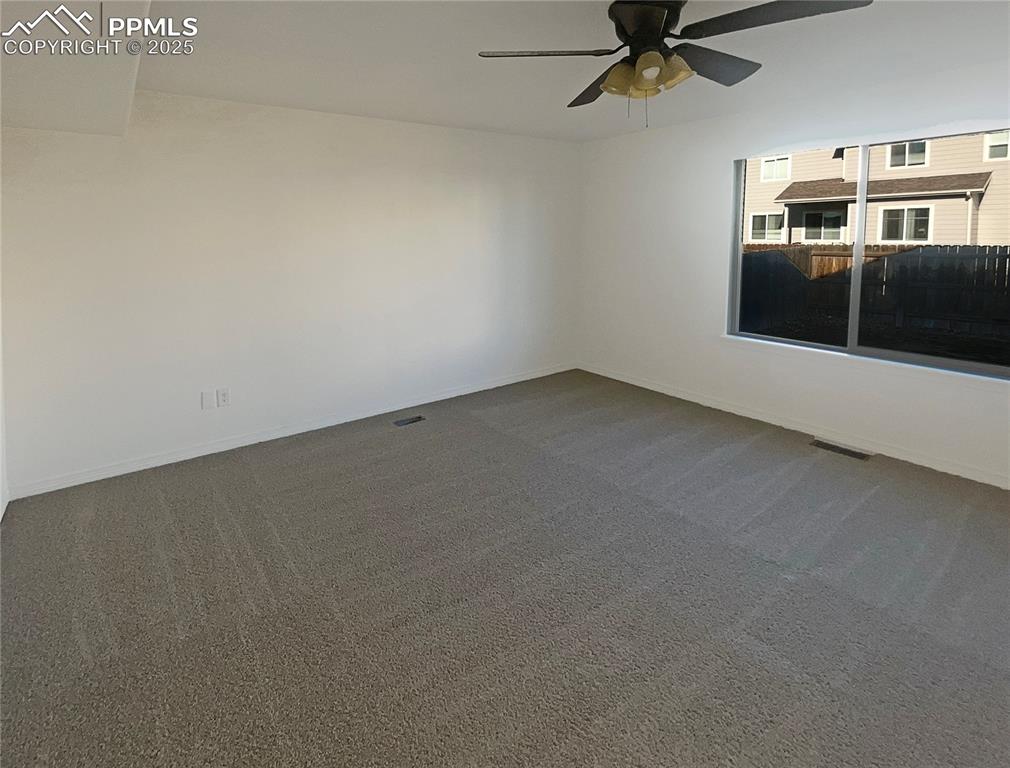 Image 3 of 23: Living Room