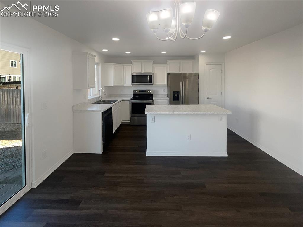 Image 6 of 23: Kitchen