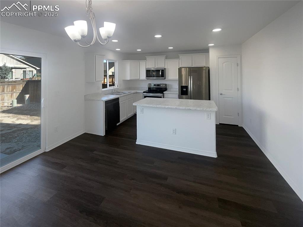 Image 9 of 23: Kitchen