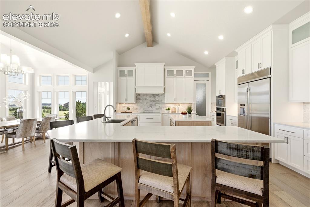 Image 12 of 50: Kitchen