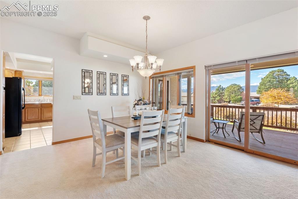 Image 7 of 35: Dining Room