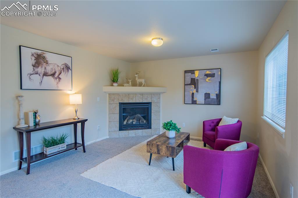 Image 16 of 22: Family Room